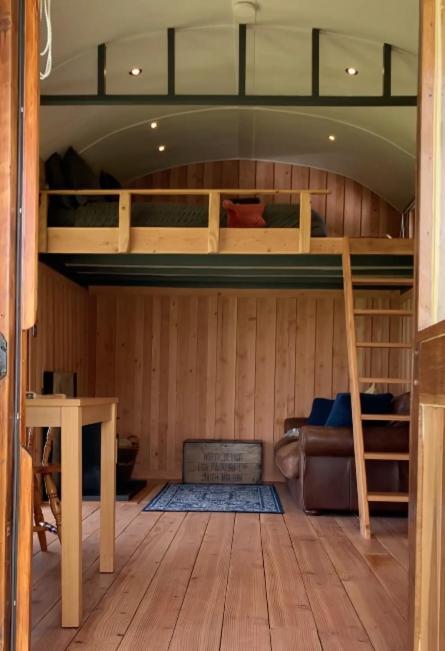 Shepherds Hut In A Private Meadow With Sea Views Хартленд Экстерьер фото
